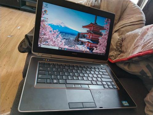 Koopje Dell latitude  50euro, Computers en Software, Windows Laptops, Gebruikt, Ophalen