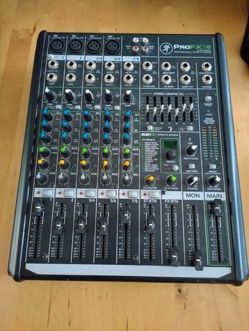 Table mixage mackie ProFX8v2 avec eq egaliseur