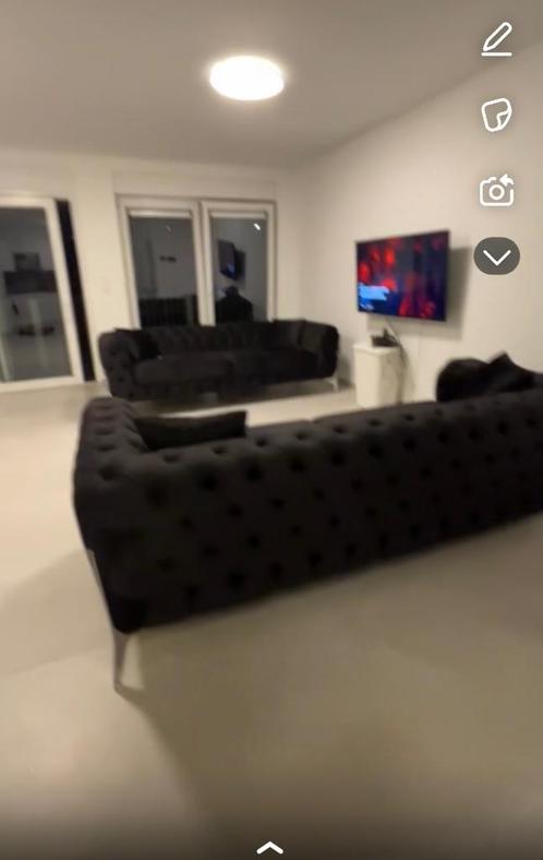 2 canapés capitonné + 6 chaises, Huis en Inrichting, Zetels | Zetels, Zo goed als nieuw, Rechte bank, Driepersoons, 200 tot 250 cm