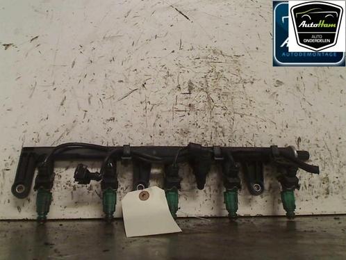 INJECTOR BRANDSTOF Stilo (192A / B) (|46470473|46749158|), Auto-onderdelen, Brandstofsystemen, Fiat, Gebruikt
