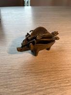 Set bronzen asbak, Ophalen