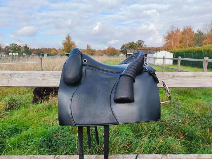 Deuber & Partner Amarant S2, Dieren en Toebehoren, Paarden en Pony's | Zadels, Zo goed als nieuw, Dressuur, Ophalen of Verzenden