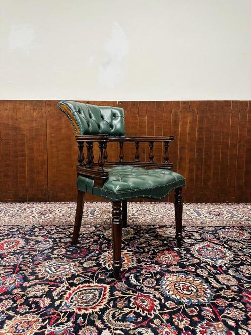 Engels Klassiek Chesterfield Bureaustoel, Antiek en Kunst, Antiek | Kantoor en Zakelijk, Ophalen of Verzenden