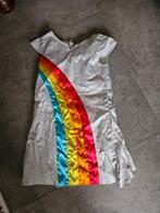 k3 regenboogkleedje maat 128, Enfants & Bébés, Vêtements enfant | Taille 128, Comme neuf, Studio 100, Fille, Robe ou Jupe