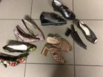 Lot Chaussures 38 et vêtements small 66 pièces, Kleding | Dames, Overige Dameskleding, Ophalen