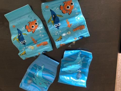 Zwembandjes 2 paar, Kinderen en Baby's, Babykleding | Baby-zwemkleding, Gebruikt, Ophalen of Verzenden