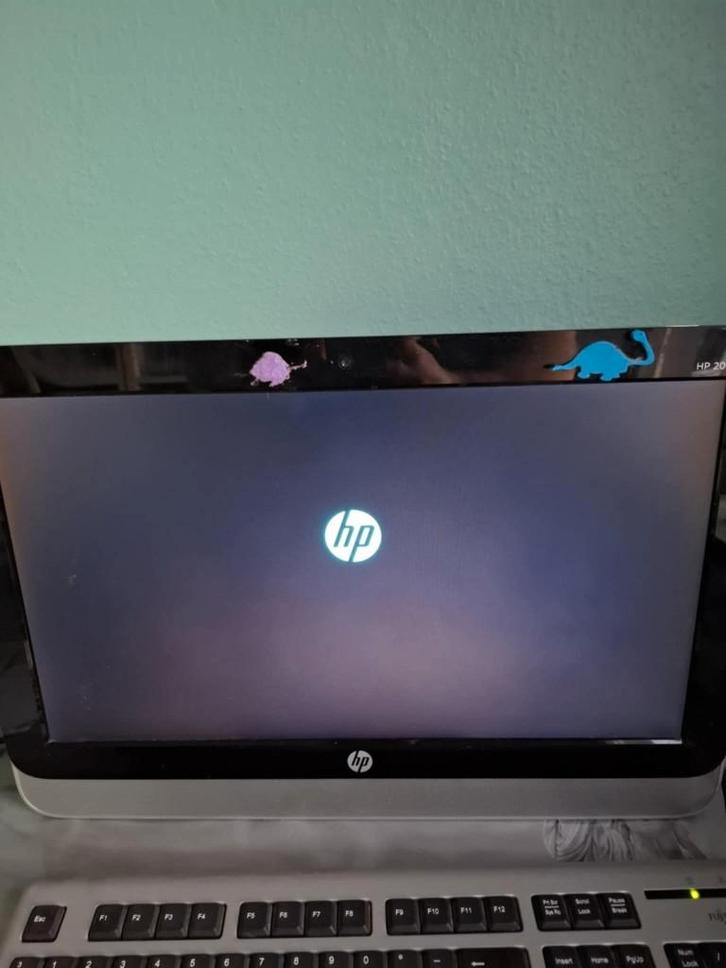 Ordinateur de bureau HP Pavilion 20, Computers en Software, Desktop Pc's, Zo goed als nieuw, Minder dan 2 Ghz, 4 GB, Met monitor