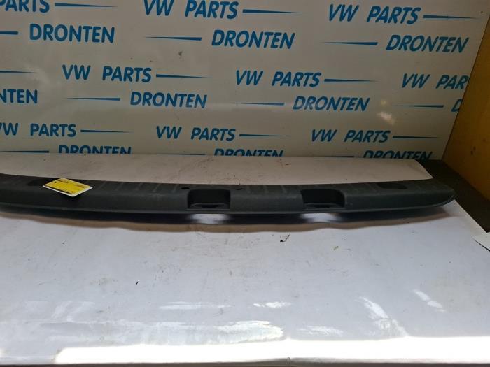 Bekleding achterinstap van een Volkswagen Caddy, Auto-onderdelen, Interieur en Bekleding, Volkswagen, Gebruikt, 3 maanden garantie
