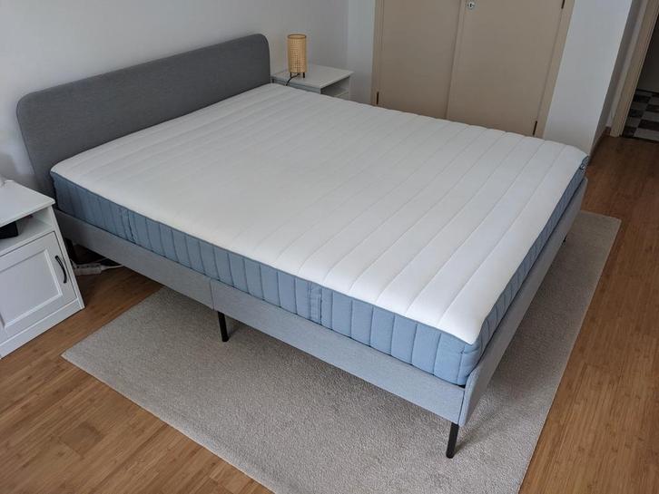 IKEA VALEVÅG 160x200 matras (stevig) - in perfecte staat, Huis en Inrichting, Slaapkamer | Matrassen en Bedbodems, Zo goed als nieuw