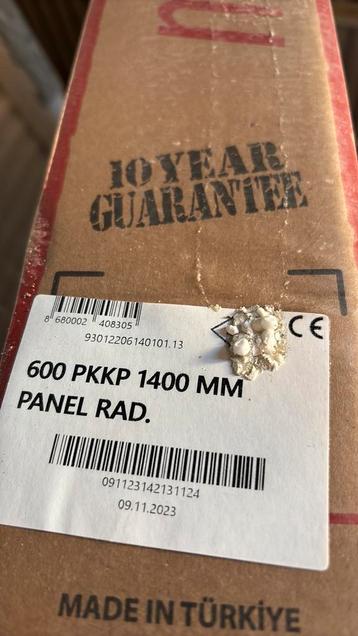 2 nieuwe radiators 3100W 1400mm op 600mm type 22 beschikbaar voor biedingen