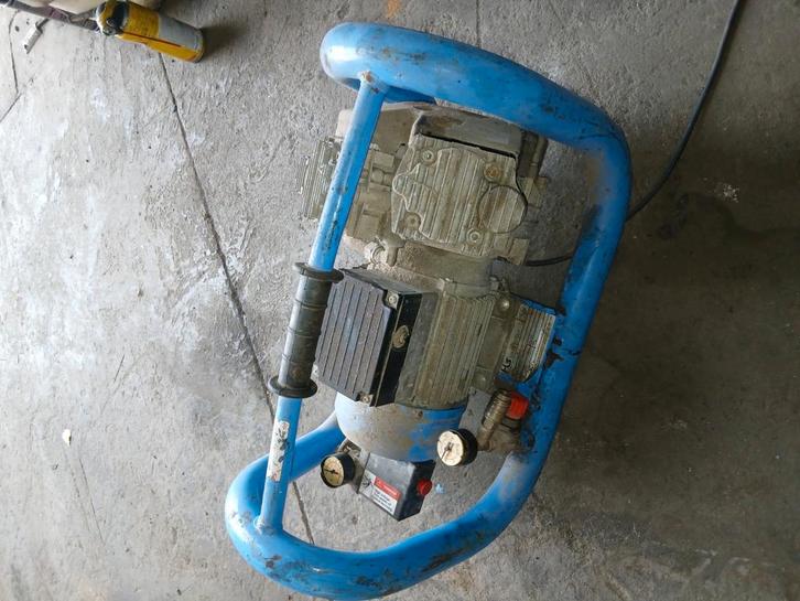 Compressor hg, Doe-het-zelf en Bouw, Compressors, Gebruikt, Ophalen