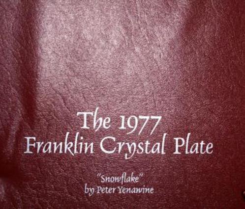 Franklin Mint Kerst Kristal schotel Peter Yenawine -getekend, Collections, Porcelaine, Cristal & Couverts, Neuf, Assiette ou Plat