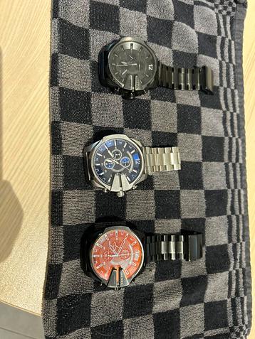 Lot de trois belles montres diesel 