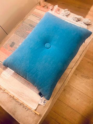 Nieuw HAY Dot kussen linnen mix fel blauw 60x45 beschikbaar voor biedingen