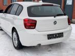 BMW 1 SERIE ✅114i GARANTIE BENZINE AIRCO EURO 6 CarPlay, Auto's, Wit, 5 deurs, Onderhoudsboekje, Velours