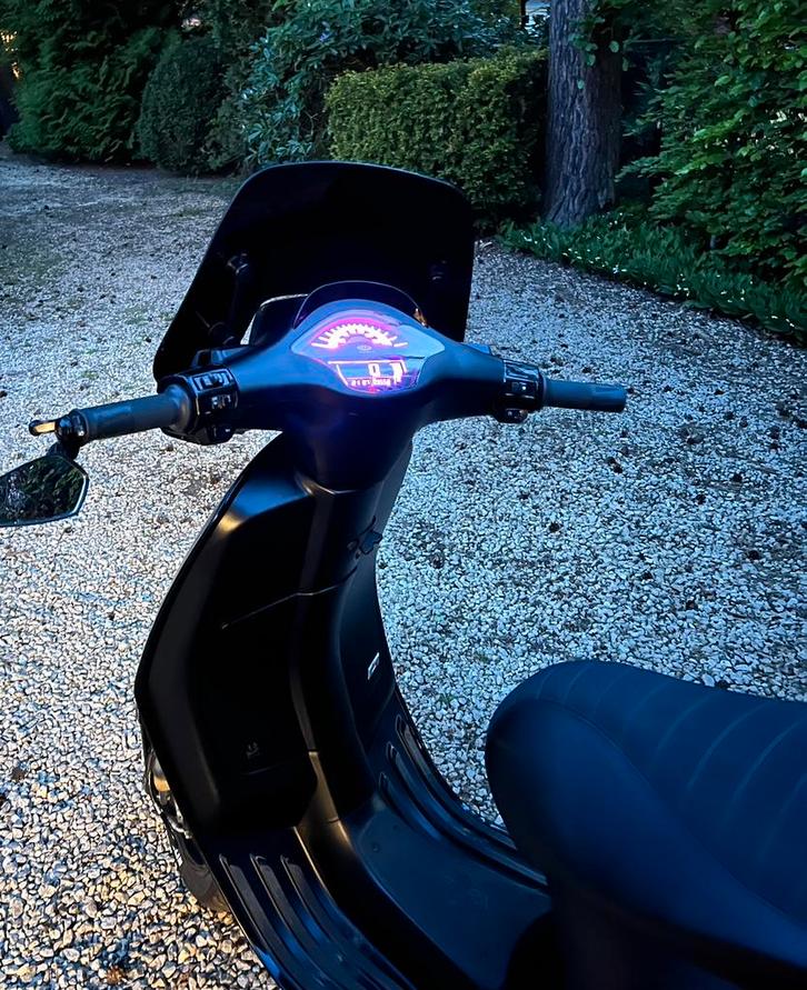 Vespa Sprint S 80cc, Vélos & Vélomoteurs, Scooters | Vespa, Comme neuf, Vespa S, Classe B (45 km/h), Essence, Enlèvement