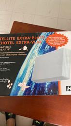 Satellite extra plate, Comme neuf
