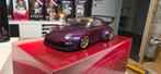 Porsche 911 (993) RWB purper / goud 1:18 GT-SPIRIT, Hobby en Vrije tijd, Ophalen of Verzenden, Zo goed als nieuw, Auto, Overige merken