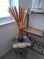 Bijzettafel met vachtje en vaas, Ophalen