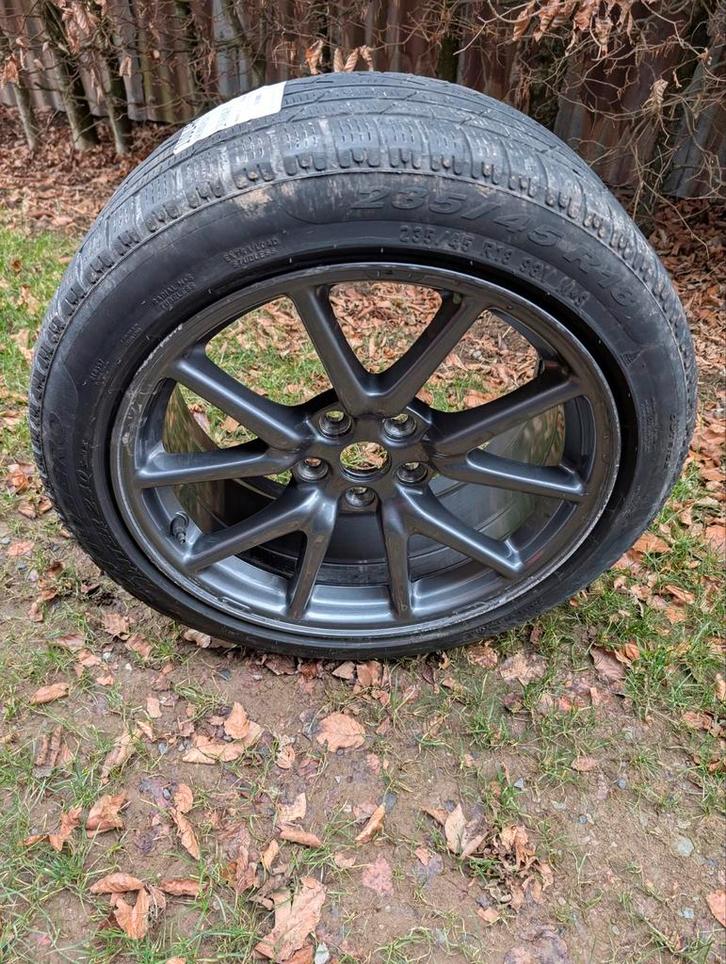 Jantes et pneus hiver Tesla model 3, Autos : Pièces & Accessoires, Pneus & Jantes, Pneus et Jantes, Pneus hiver, 18 pouces, 235 mm