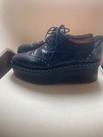 Zwarte derby schoen in goede staat in maat 39, Vêtements | Femmes, Chaussures, Enlèvement ou Envoi, Autres types, Porté, Noir