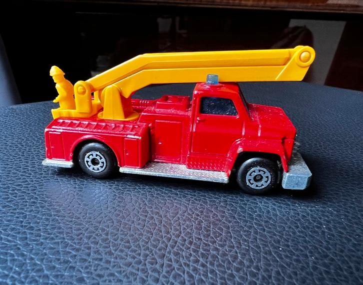 Petite Voiture Matchbox Snorkel Fire 1977, Hobby en Vrije tijd, Modelauto's | 1:50, Gebruikt, Auto, Lesney, Ophalen