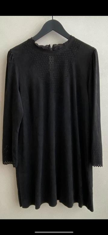 Elegant zwart kleedje Zara beschikbaar voor biedingen