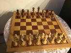 Prachtig schaakspel houten bord en houten schaakstukken., Ophalen, Zo goed als nieuw
