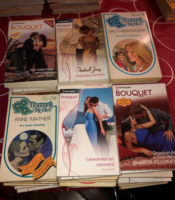 Pockets Harlequin Bouquet reeks, Boeken, Romans, Gelezen, Ophalen of Verzenden