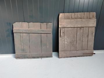 Antieke luiken, deuren beschikbaar voor biedingen