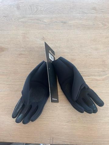Nieuwe agu neoprene handschoenen te koop beschikbaar voor biedingen