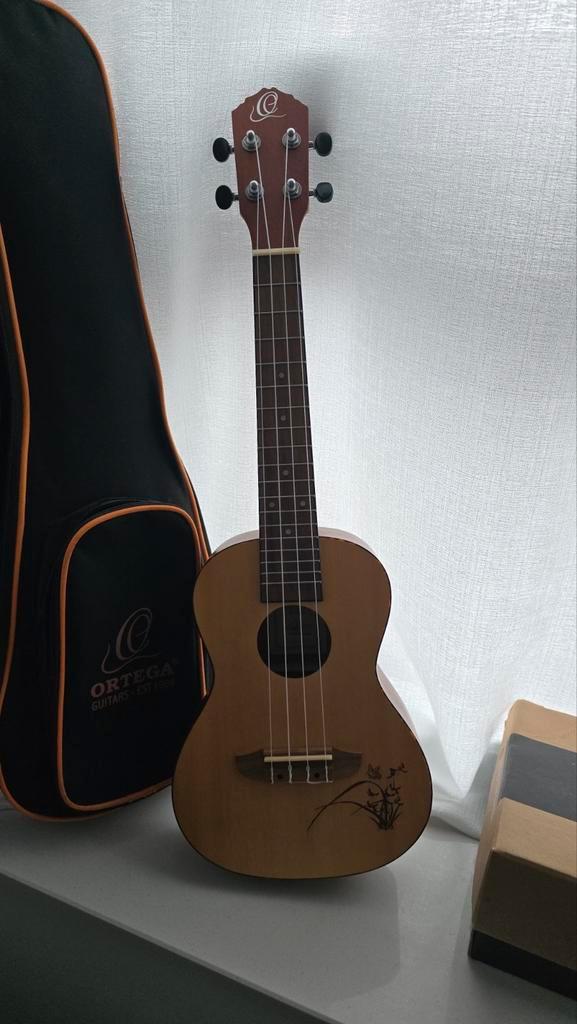 Ukulélé Ortega, Musique & Instruments, Instruments à corde | Guitares | Acoustiques