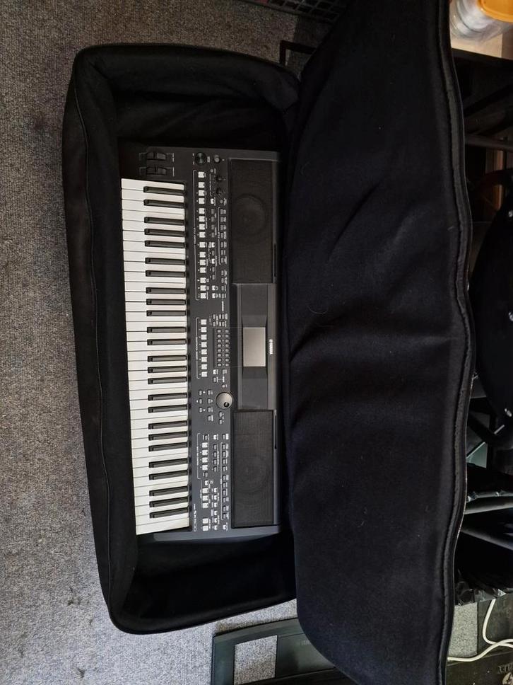 Keyboard yamaha prs sx 600 met tas en stand tesaam zwart, Muziek en Instrumenten, Keyboards, Yamaha, Ophalen