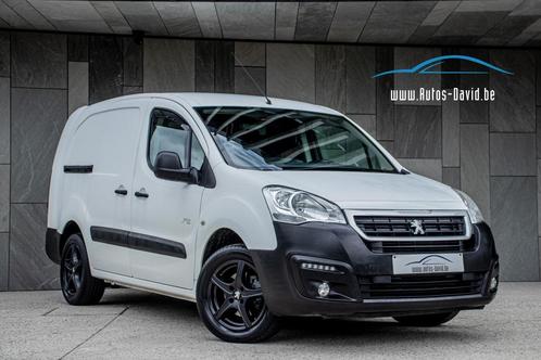 Peugeot Partner 1.6 Blue HDI 3 Plaatsen / HISTORIEK / HERTZ, Auto's, Bestelwagens en Lichte vracht, Bedrijf, Te koop, Airbags