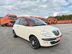 Lancia Ypsilon 1.4i Airco panoramische dak GARANTIE, Auto's, Testrit aan huis, Stof, Parkeersensor, Wit