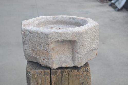 middeleewse hardstenen onderstel van een handgraanmolen, Antiek en Kunst, Curiosa en Brocante, Ophalen