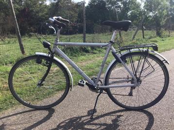 Herenfiets beschikbaar voor biedingen