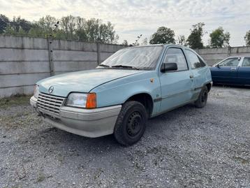 Opel Kadett 1.2i LS 01/1985 *Pour pieces ou a restaurer* beschikbaar voor biedingen