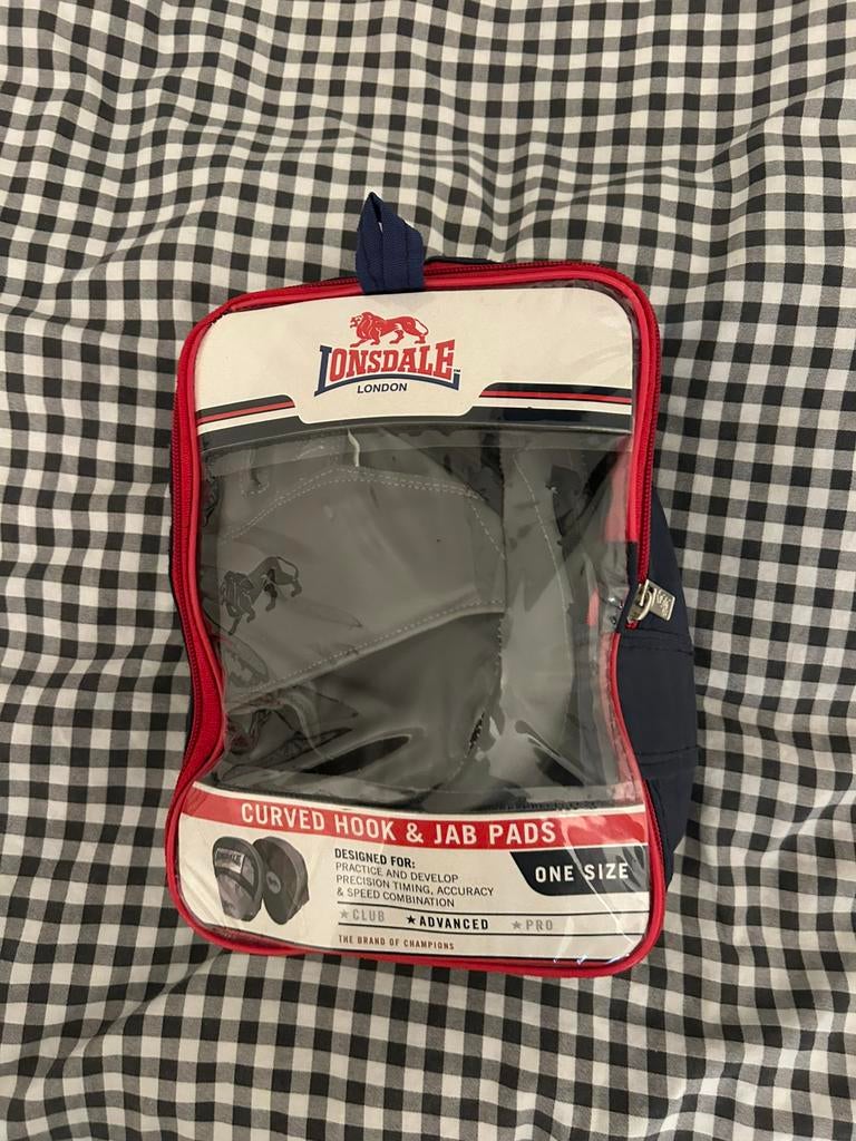 Ufc handschoen en trainings, Sports & Fitness, Enlèvement ou Envoi, Comme neuf