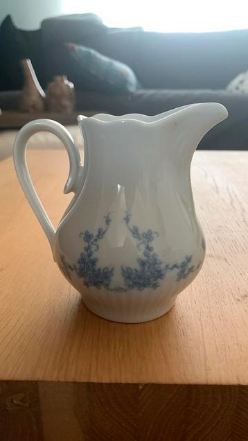 Melkkannetje beschikbaar voor biedingen