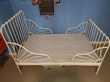 Meegroeibed Ikea inclusief matras beschikbaar voor biedingen