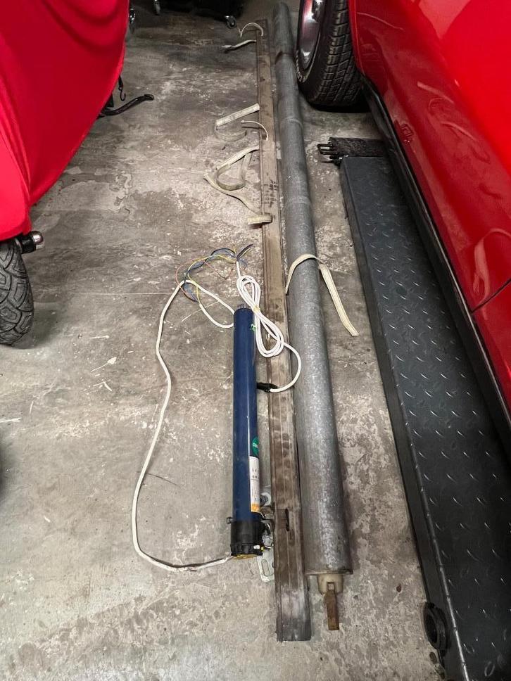 volet garage roulant, Doe-het-zelf en Bouw, Rolluiken, Gebruikt, 200 cm of meer, 200 cm of meer, Bruin, Ophalen