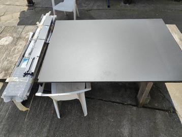 Radiator plaatradiator beschikbaar voor biedingen
