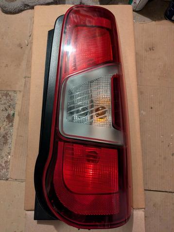 Feu arrière droit Opel Combo ( 1 patte cassée ), Enlèvement ou Envoi, Utilisé, Citroën
