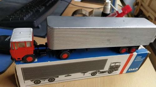 LION CAR DAF 2600 MET EUROTRAILER, Hobby en Vrije tijd, Modelauto's | 1:50, Gebruikt, Bus of Vrachtwagen, Lion Toys, Ophalen of Verzenden