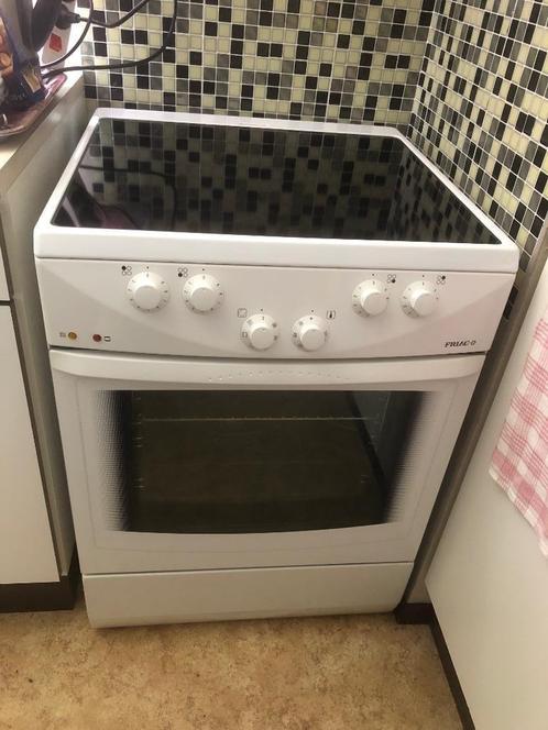 Elektrisch fornuis Friac, Elektronische apparatuur, Fornuizen, Zo goed als nieuw, Vrijstaand, Elektrisch, 4 kookzones, Grill, Hete lucht