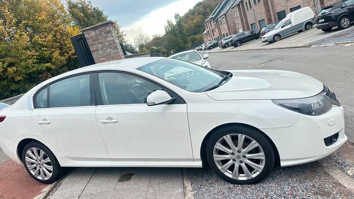 Renault Latitude 2l diesel* 2011*Euro5*219000km*150CV, Auto's, Renault, Bedrijf, Overige modellen, Aangepast voor mindervaliden