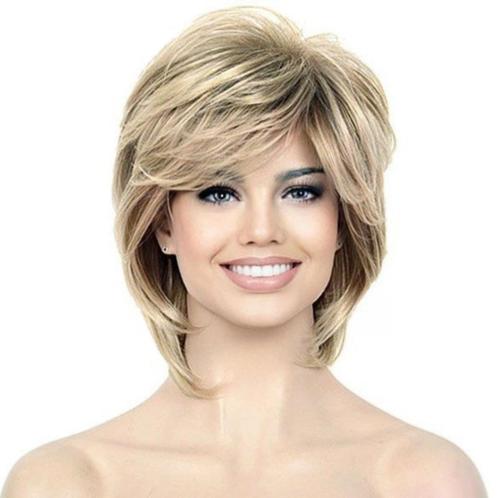 Moderne pruik kort haar in laagjes kleur R10-26, Handtassen en Accessoires, Uiterlijk | Haarverzorging, Nieuw, Pruik of Haarverlenging
