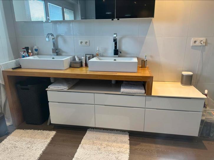 Wit met houten badkamermeubel, Huis en Inrichting, Badkamer | Badkamermeubels, Gebruikt, Wastafelkast, Minder dan 100 cm, 200 cm of meer