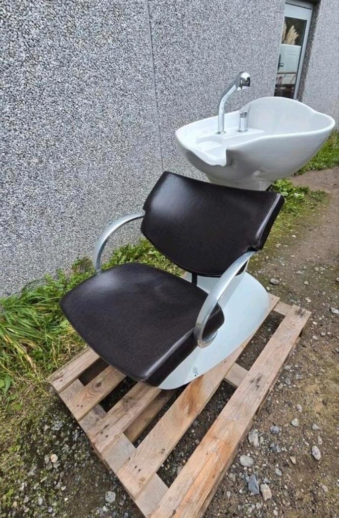 Kappersstoel kapper stoel met verstelbare wastafel kaptafel, Hobby en Vrije tijd, Overige Hobby en Vrije tijd, Ophalen